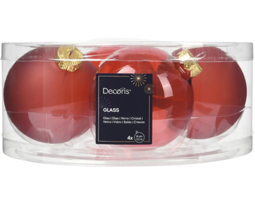 Balenie štyroch červených sklenených vianočných gúľ, každá s veľkosťou osem centimetrov