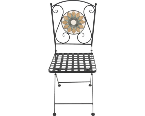 Kovová záhradná stolička s mozaikovým vzorom na operadle