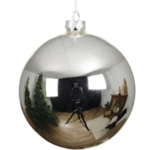 Strieborná vianočná guľa so závesom