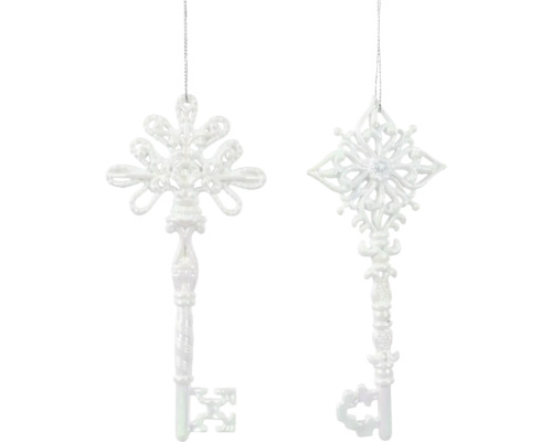 Dve ozdobné kľúčenky v tvare snehových vločiek ako vianočné ozdoby