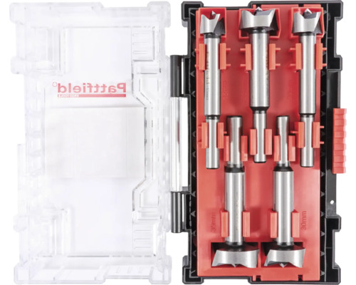 Sada Forstnerových vrtákov rôznych veľkostí v priehľadnom úložnom boxe