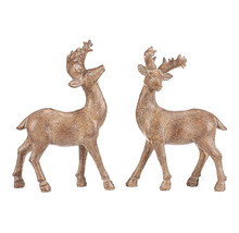 Dve sošky jeleňa ako dekorácia