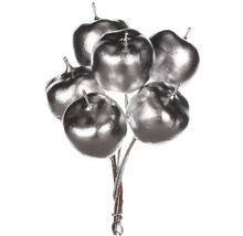 Dekoratívne jablká z plastu vo zväzku