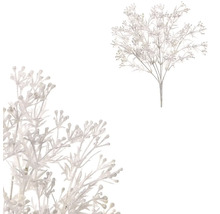 Kytica umelých kvetov s jemnými vetvami