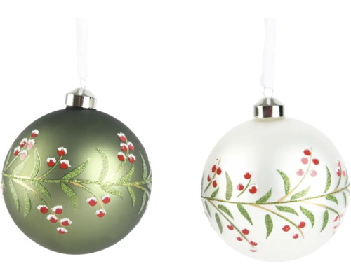 Dve vianočné ozdoby s motívom bobúľ a listov