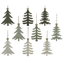 Vianočné ozdoby na stromček v rôznych farbách s hviezdou