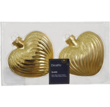 Dve zlaté sklenené vianočné ozdoby v tvare srdca v balení.