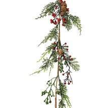 Girlanda so šiškami a červenými bobuľami na dekoráciu