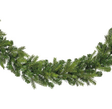Dekoratívny jedľový veniec na slávnostné príležitosti