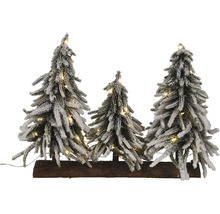 Dekoratívna zasnežená skupina vianočných stromčekov s osvetlením na drevenom podstavci na vianočné obdobie.