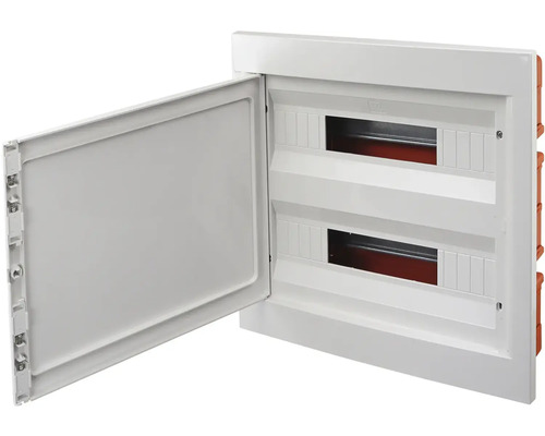 Rozvodná skriňa s otvorenými dvierkami pre elektroinštaláciu