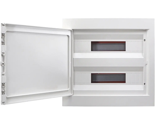 Rozvádzač s otvorenými dvierkami