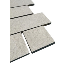 Sivé terasové dlaždice z kameňa