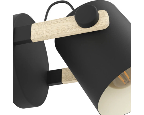 Čierna nástenná lampa s drevenými prvkami