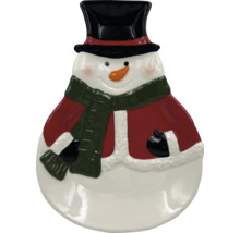 Figúrka snehuliaka s klobúkom a šálom ako vianočná dekorácia