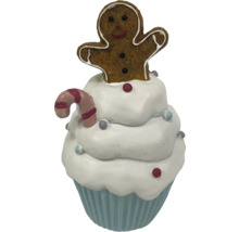 Dekoratívny cupcake s medovníkovým panáčikom na vianočné obdobie