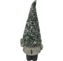 Záhradný trpaslík s klobúkom z listov