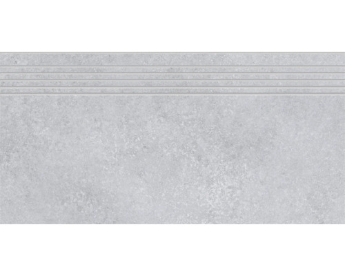 Sivá schodisková dlaždica s drážkami