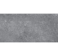 Sivá schodisková dlaždica s drážkami