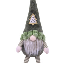 Vianočný škriatok s čiapkou a bradou ako dekorácia