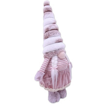 Dekoratívna figúrka trpaslíka s dlhým klobúkom, vrkočom a šatami