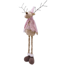 Dekoratívna figúrka soba so šálom, čiapkou a parožím