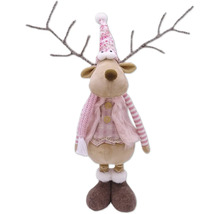 Dekoratívna figúrka soba s čiapkou, šálom a parožím ako vianočná dekorácia