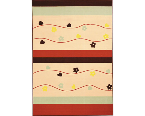 Koberec so vzorom kvetov a srdiečok