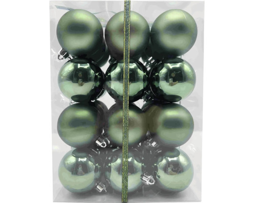 Balenie zelených plastových vianočných gúľ