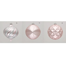 Sada vianočných gúľ, pozostávajúca z dvoch ozdobných gúľ, jednej gule s motívom listov a jednej gule s kosoštvorcovým vzorom