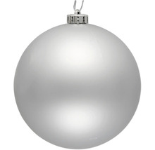 Strieborná vianočná guľa