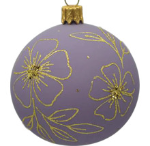 Vianočná guľa s kvetinovým vzorom