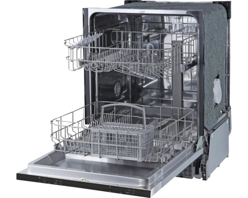 Otvorená umývačka riadu s vnútrom a košmi