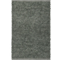 Sivý koberec so slučkovou štruktúrou