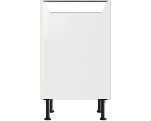 Biela kuchynská spodná skrinka s čiernymi nohami.