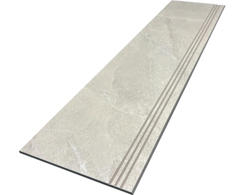 Keramický schodiskový stupeň s tromi drážkami