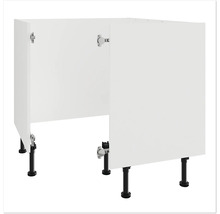 Kuchynská spodná skrinka s bielymi dvierkami a čiernymi nohami