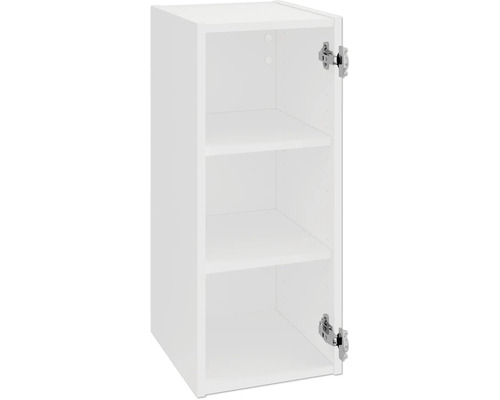 Biela závesná skrinka s policami a otvorenými dvierkami