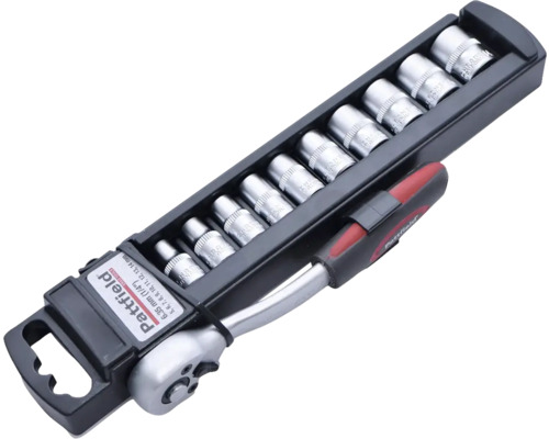 Sada nástrčných kľúčov s račňou a rôznymi nadstavcami v čiernom držiaku