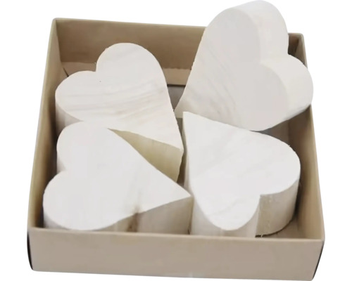 Dekoratívne drevené srdcia v kartónovej krabici