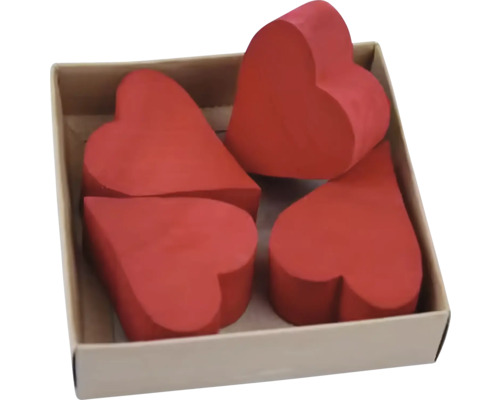 Dekoratívne červené srdcia v krabici