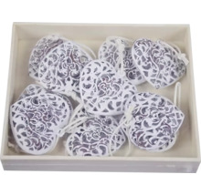 Dekoratívne drevené prívesky v tvare srdca v krabici