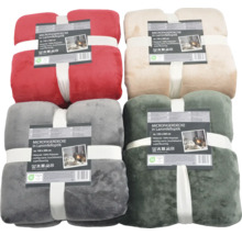 Hromada mikrovláknových diek vo vzhľade jahňacej kožušiny, približne 150 x 200 cm