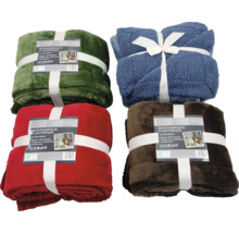 Štyri deky z mikrovlákna so vzhľadom ovčej kože, každá s páskou.