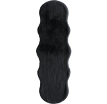 Čierny koberec z ovčej kože