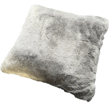 Štvorcový vankúš z umelej kožušiny