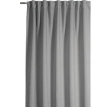 Sivý záves na záclonovej tyči