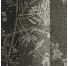 Detail vzorovanej role tapety s motívmi vtákov, kvetov a bambusu