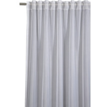 Biely, priehľadný záves s riasiacou páskou zavesený na záclonovej tyči