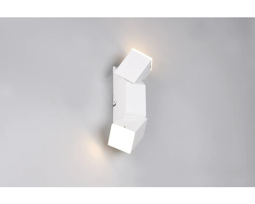 Moderné nástenné svietidlo s geometrickým dizajnom